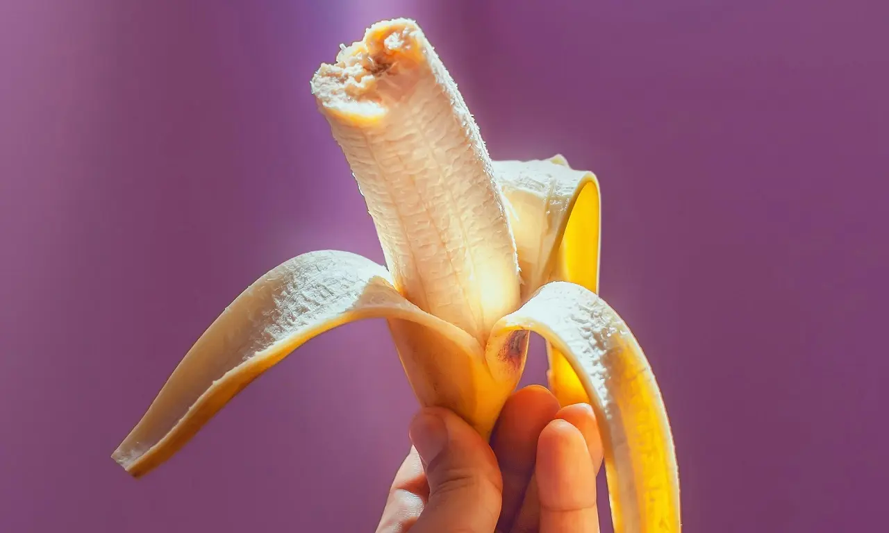 Banán má řadu příznivých účinků na lidské tělo. / Autor: Pexels.com